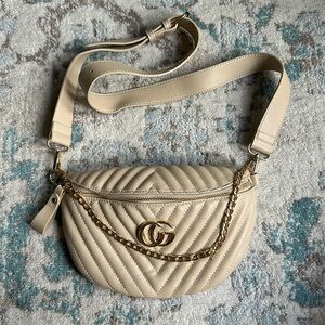 Fanny pack / purse/ crossbody